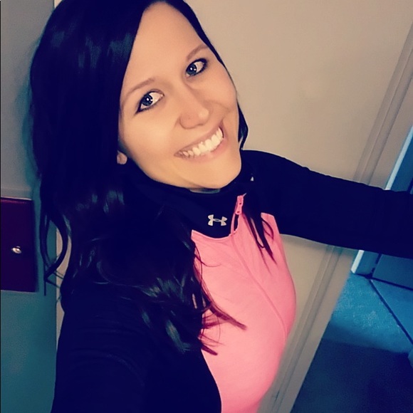 Meet your Posher, Emmi - Picture 1 of 1